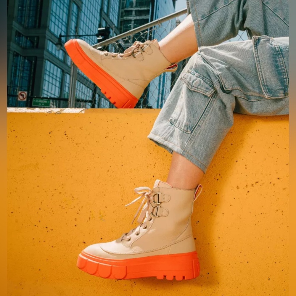 Sorel Caribou X Cold Weather Boots Size 6.5